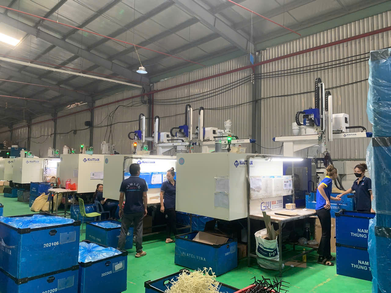 Injection molding machines.jpg